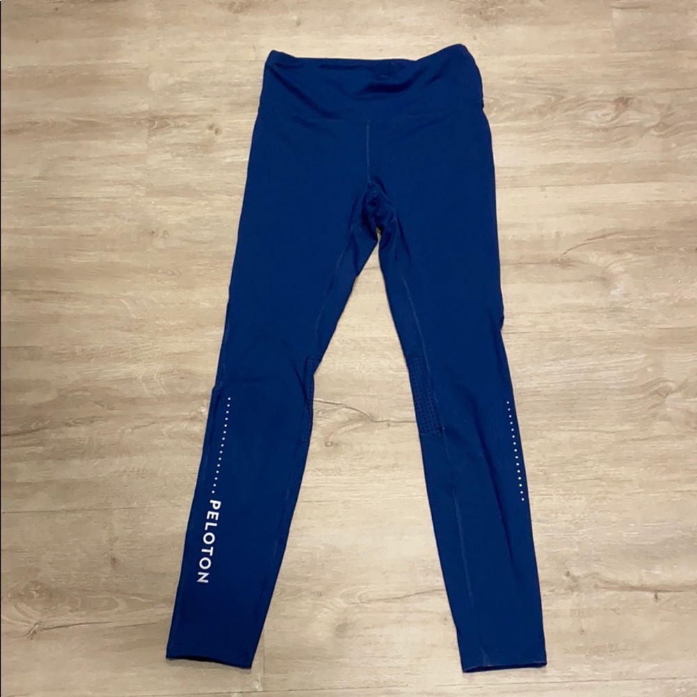 Peloton Leggings. Size small. Brand - Shape. EUC.